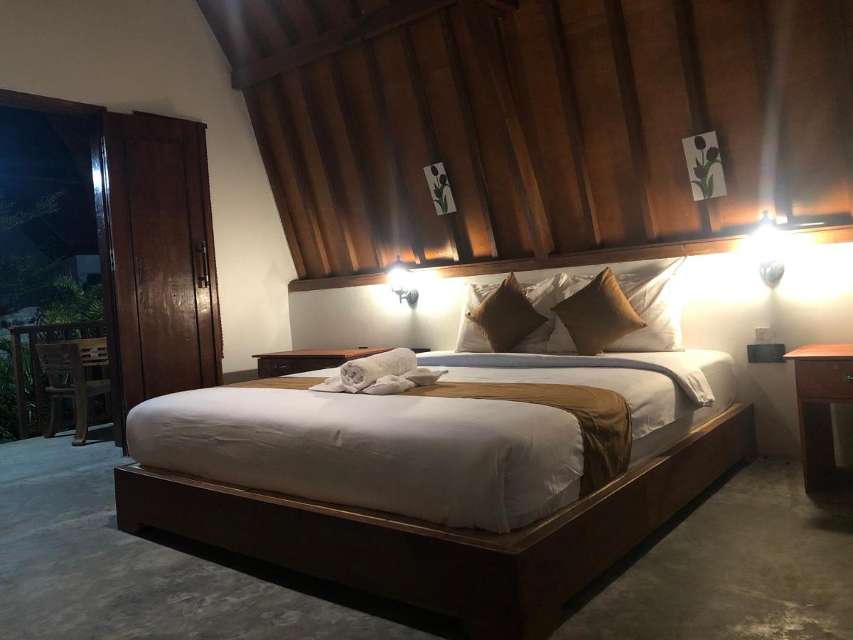 Tropical Sunday Bungalow - Surf And Stay Selong Belanak Eksteriør bilde