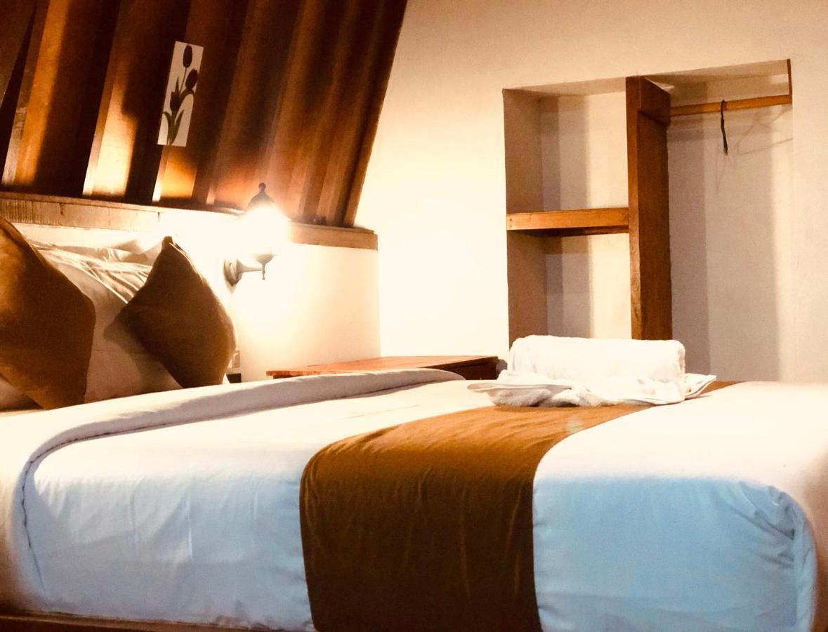 Tropical Sunday Bungalow - Surf And Stay Selong Belanak Eksteriør bilde