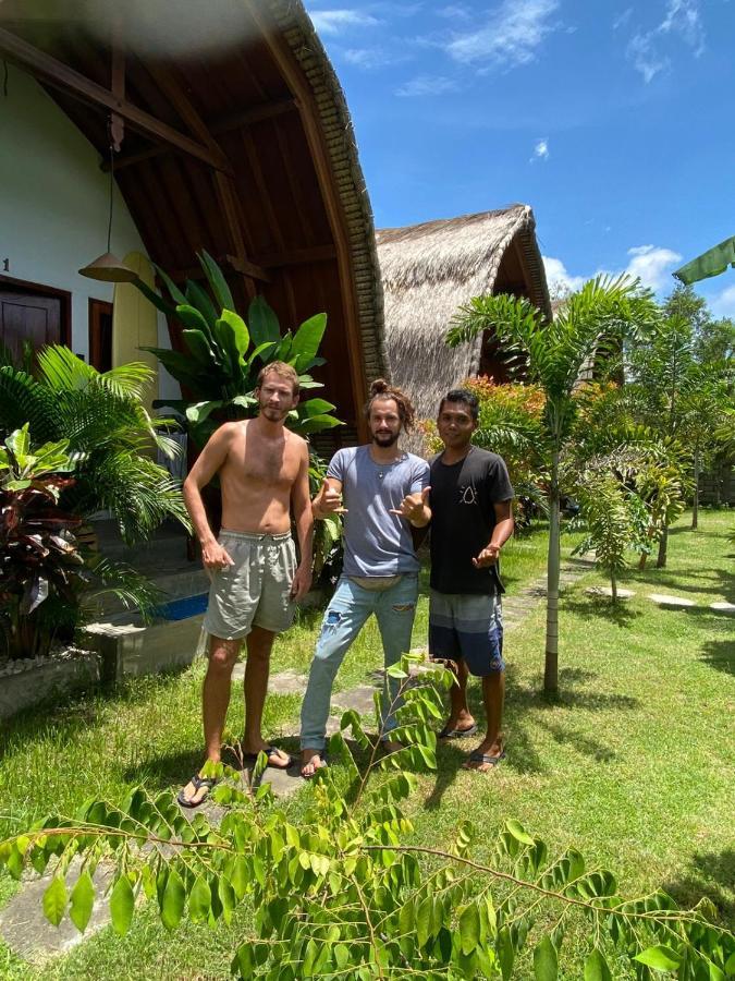 Tropical Sunday Bungalow - Surf And Stay Selong Belanak Eksteriør bilde