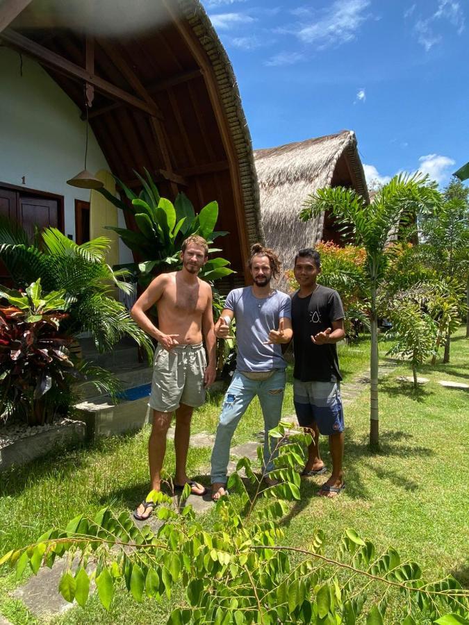 Tropical Sunday Bungalow - Surf And Stay Selong Belanak Eksteriør bilde