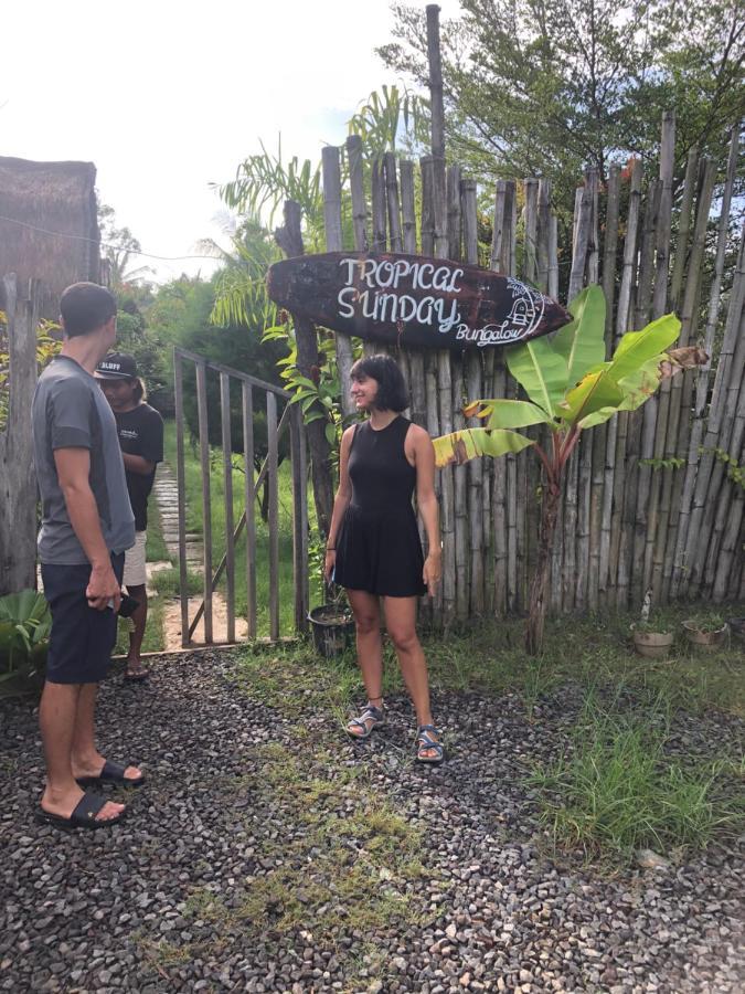 Tropical Sunday Bungalow - Surf And Stay Selong Belanak Eksteriør bilde